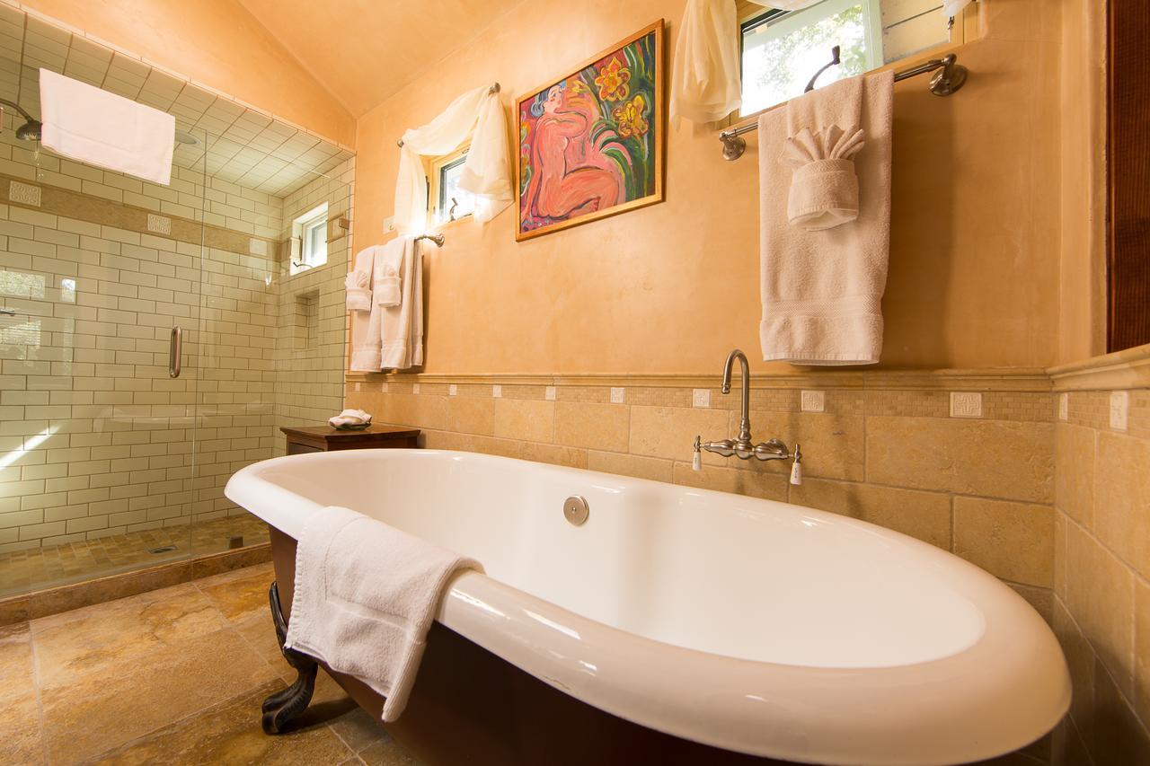 The Emerald Iguana Inn Ojai Bagian luar foto